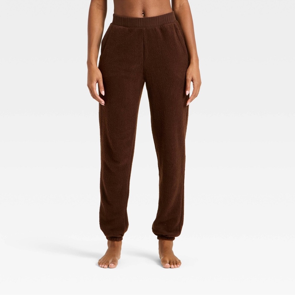 Women's Teddy Jogger  Pants.   Brown. M